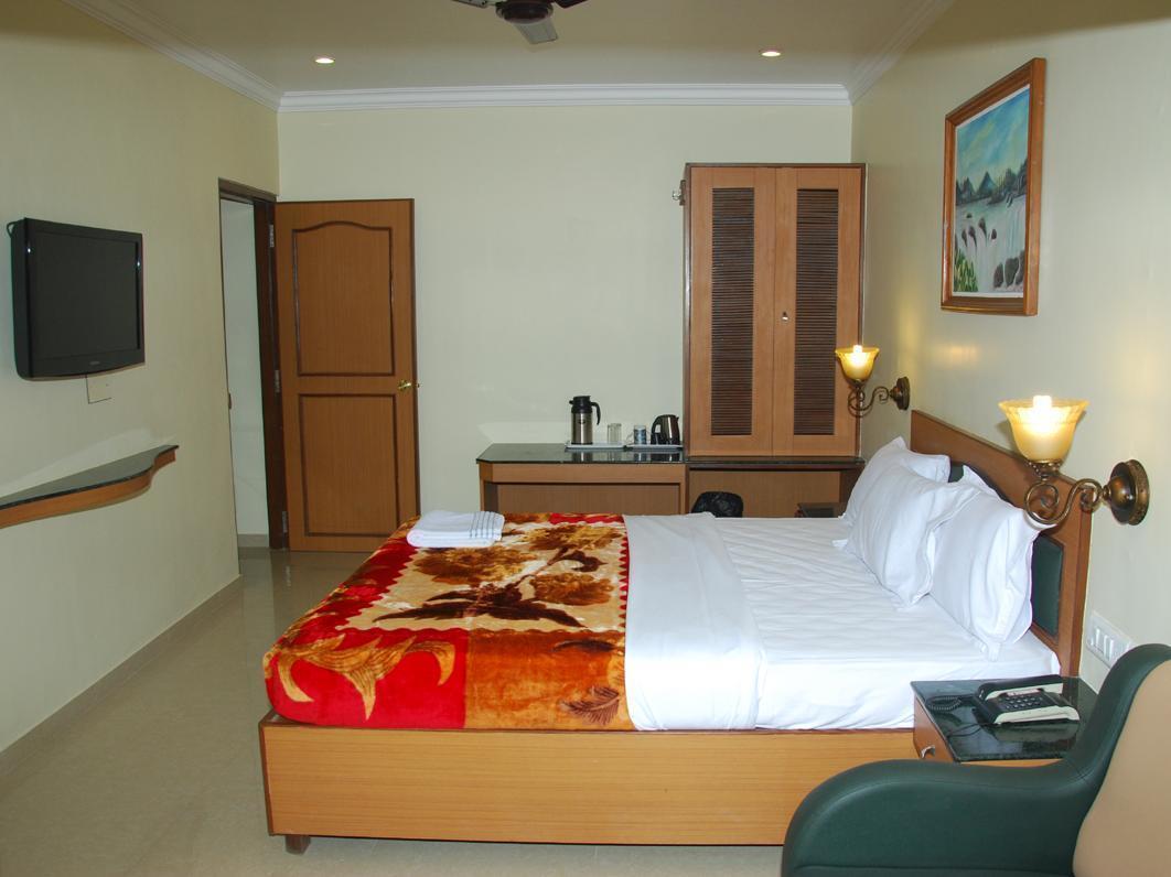 Hotel Nahar Manchester Inn Coimbatore Exteriör bild